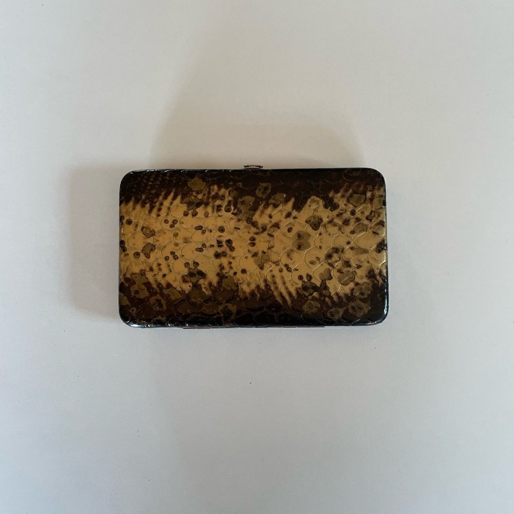 EUC Unbranded Womens Croc Brown and Gold Wallet
